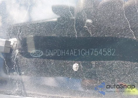 2016 Hyundai Elantra Se z USA, uszkodzony, nr VIN 5NPDH4AE1GH754582